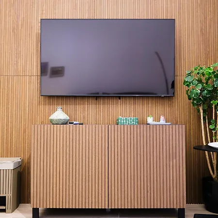 Homely * 卡塔尼亚
